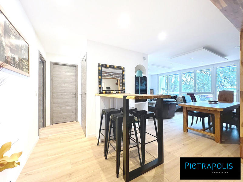 Appartement - 75 m² - 3 pièces