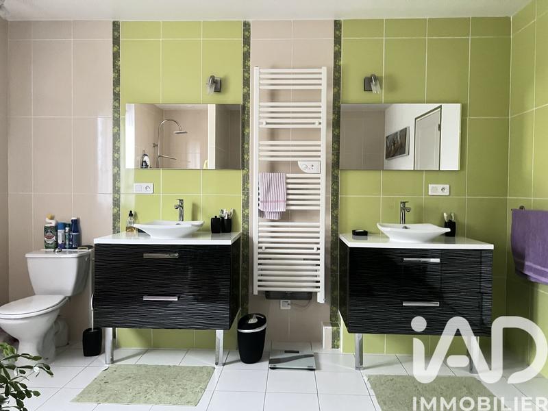 Maison - 280 m² - 6 pièces