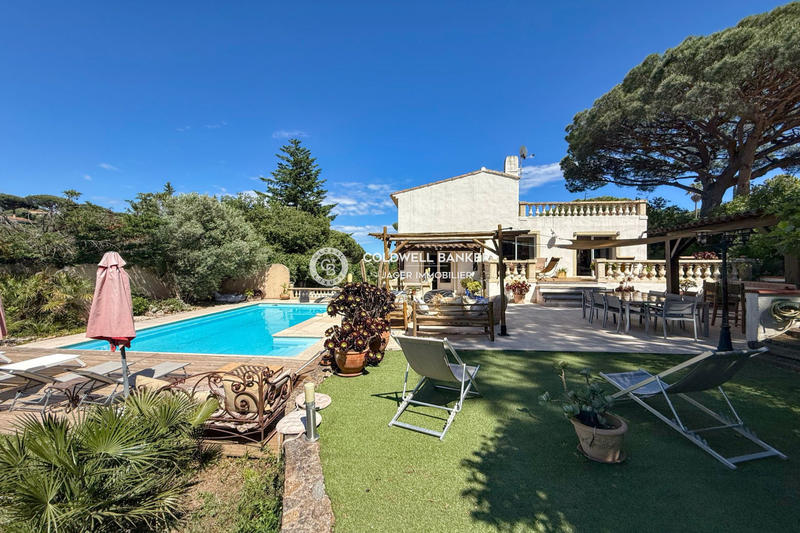 Villa - 206 m² - 6 pièces
