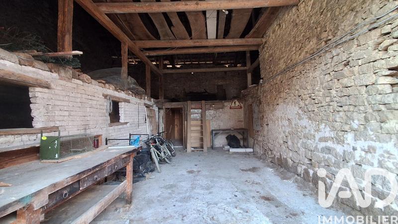 Maison de village - 250 m² - 2 pièces