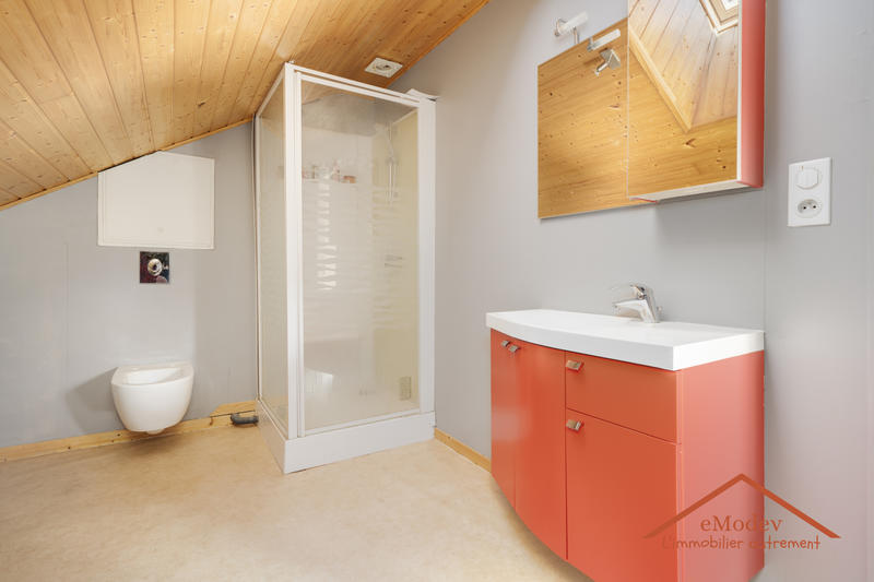 Local d'activités - 263 m²