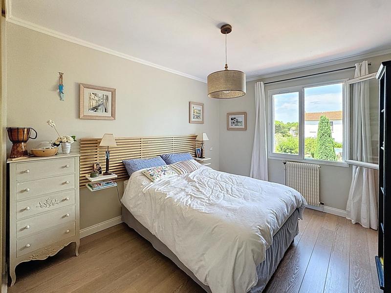 Maison - 186 m² - 7 pièces