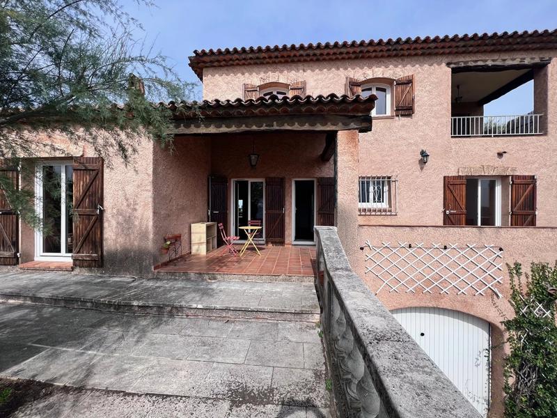 Villa - 154 m² - 5 pièces