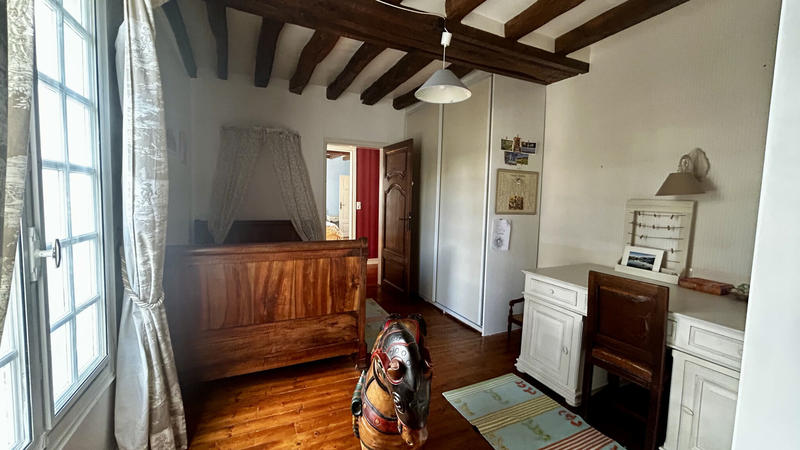 Maison - 211 m² - 7 pièces