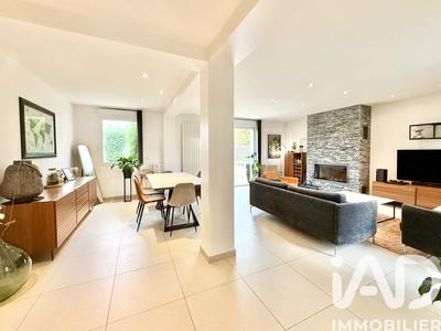 Maison - 166 m² - 6 pièces