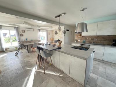 Maison - 165 m² - 6 pièces