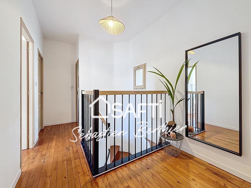 Maison - 180 m² - 5 pièces