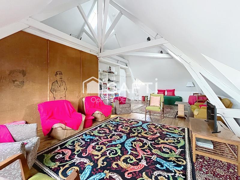 Maison - 300 m² - 9 pièces