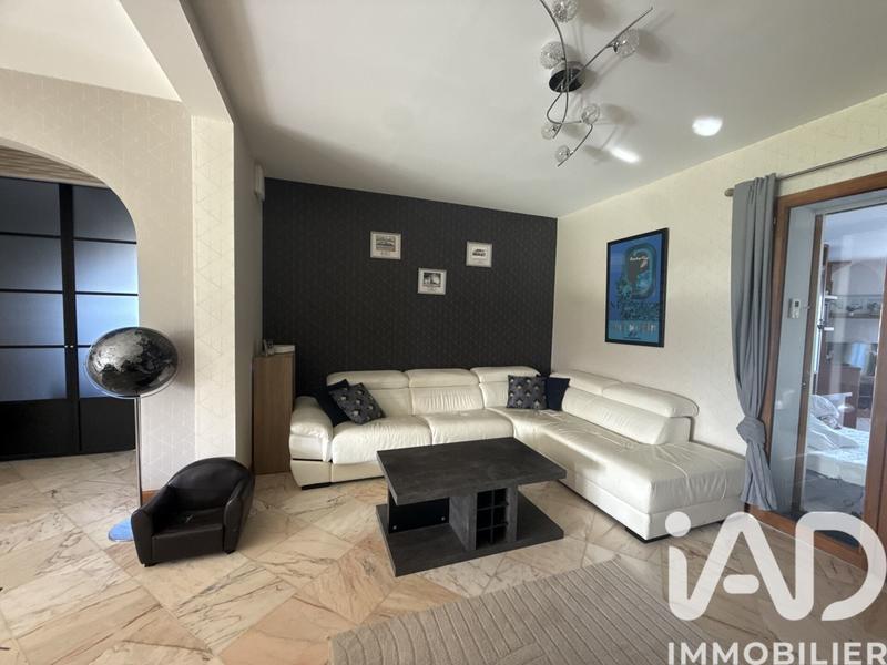 Maison de maîtres - 360 m² - 8 pièces