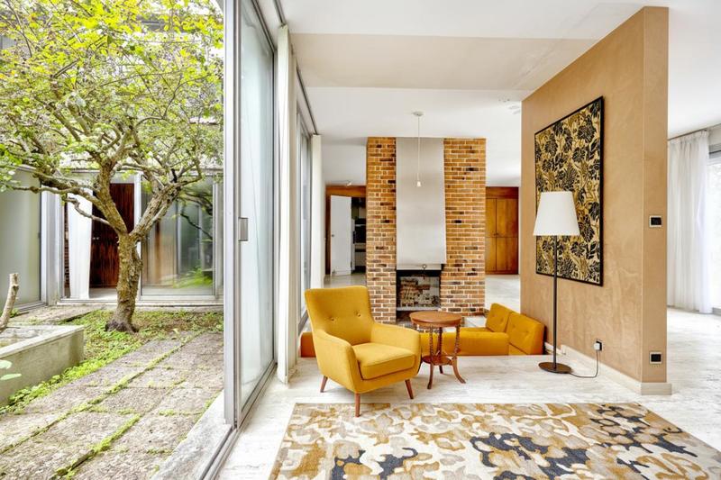 Maison - 280 m² - 9 pièces