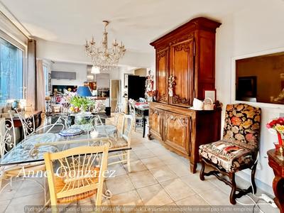 Maison - 345 m² - 7 pièces