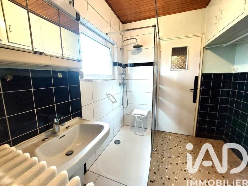 Maison - 99 m² - 5 pièces