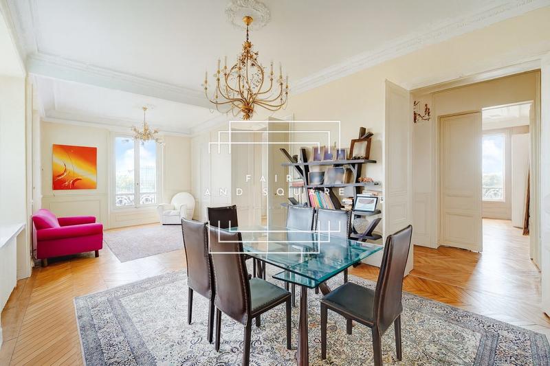 Appartement - 193 m² - 6 pièces