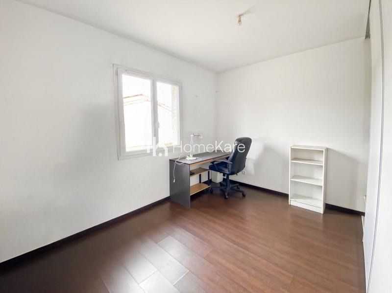 Maison - 200 m² - 5 pièces