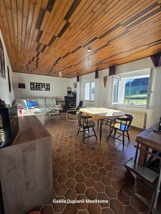 Maison - 133 m² - 11 pièces