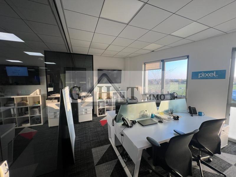 Entrepôt - 1 324 m²