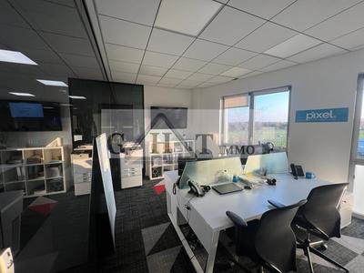 Entrepôt - 1 324 m²