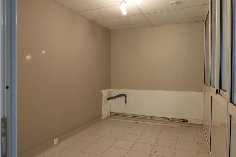 Local commercial - 64 m² - 3 pièces