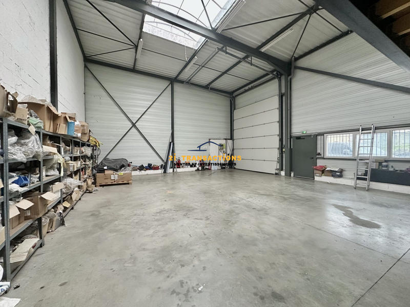 Local d'activités - 267 m²