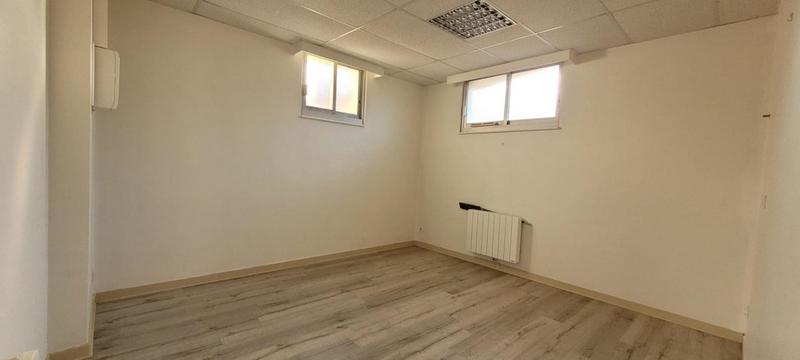 Local commercial - 61 m² - 3 pièces