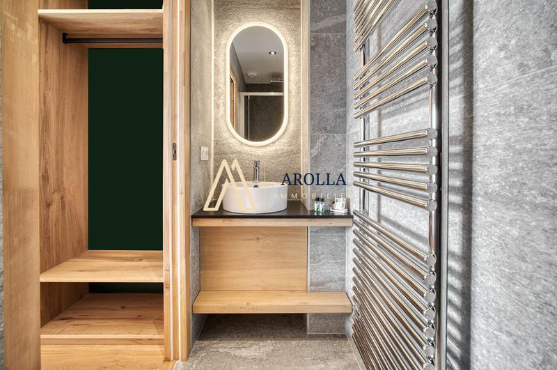 Appartement - 85 m² - 4 pièces