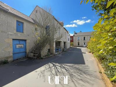 Maison - 365 m² - 12 pièces
