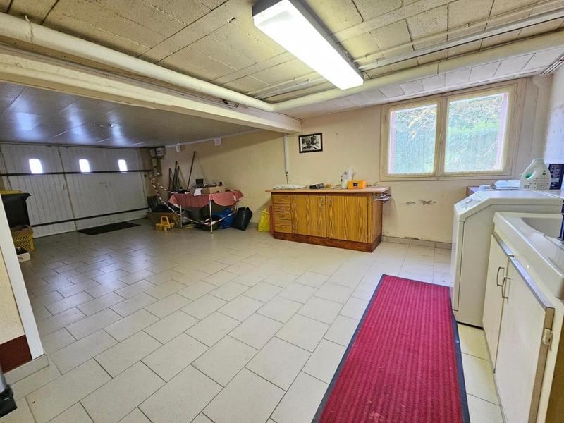 Maison - 187 m² - 9 pièces
