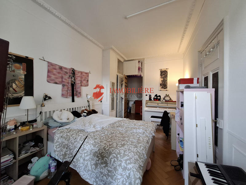 Appartement - 250 m² - 7 pièces