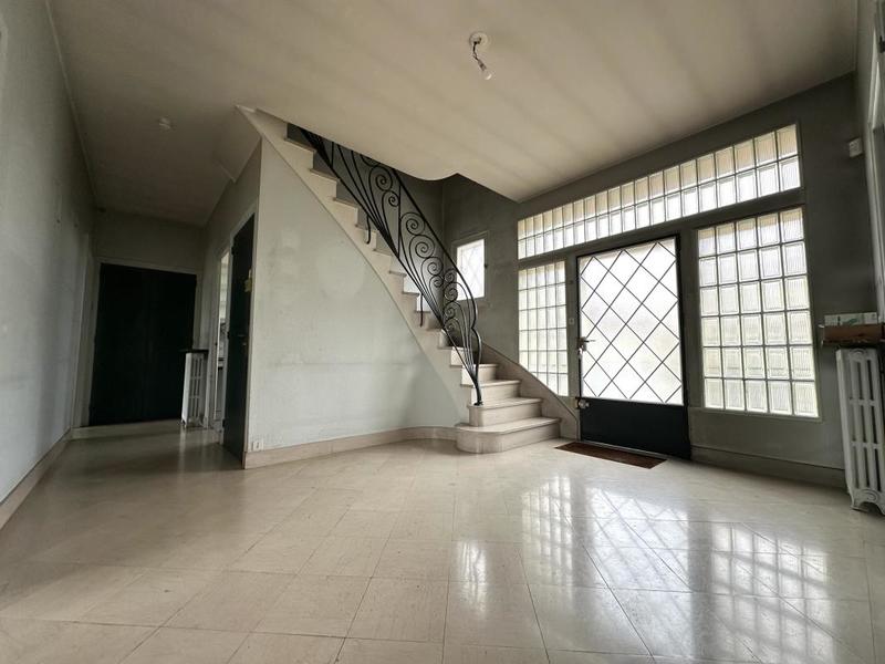 Maison - 190 m² - 8 pièces