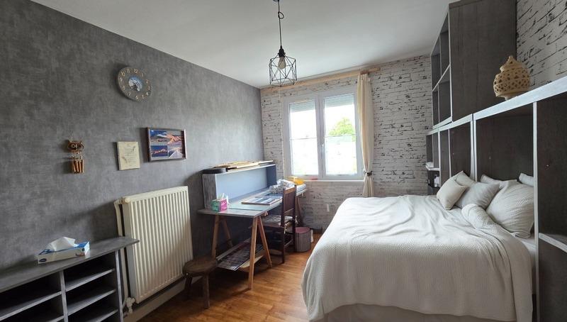 Maison - 106 m² - 7 pièces