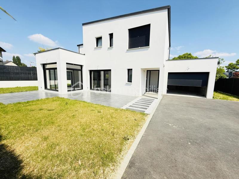 Maison - 162 m² - 6 pièces