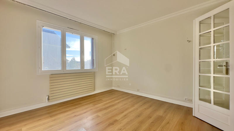 Maison - 122 m² - 7 pièces