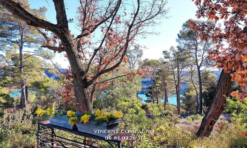 Maison - 230 m² - 10 pièces