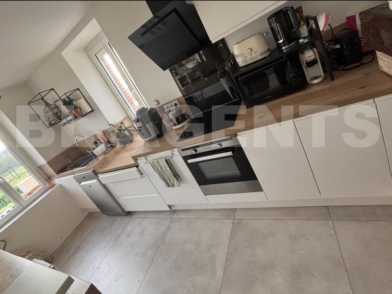 Maison - 222 m² - 7 pièces