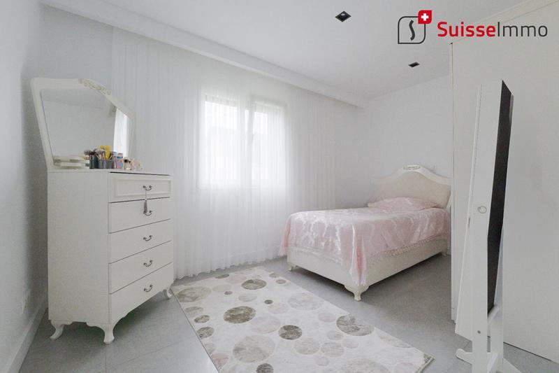 Maison - 195 m² - 7 pièces