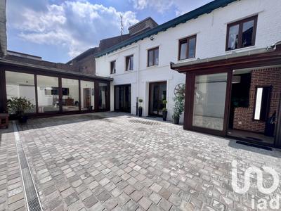 Maison de ville - 272 m² - 6 pièces