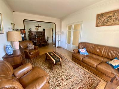 Maison - 197 m² - 7 pièces