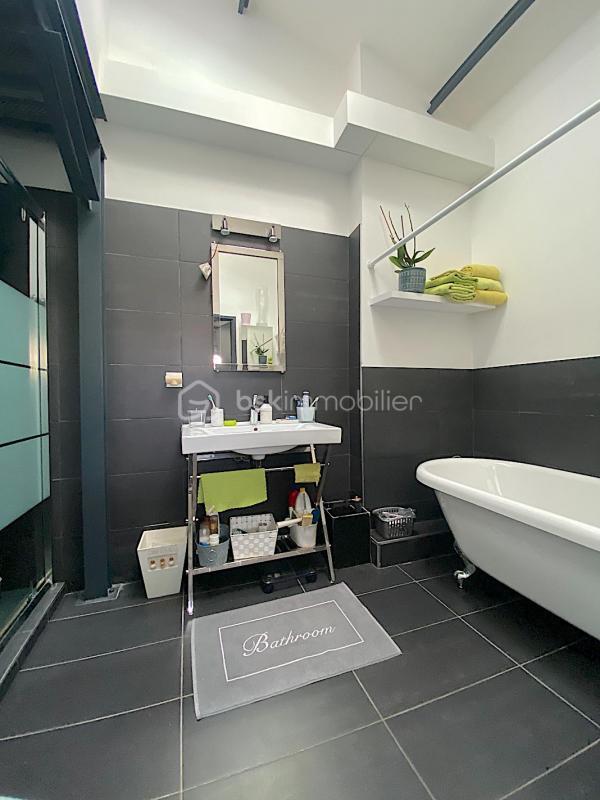 Loft - 124 m² - 4 pièces