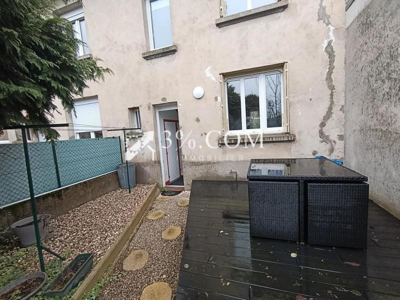 Maison - 96 m² - 7 pièces