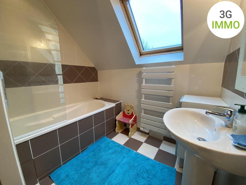 Maison - 105 m² - 6 pièces