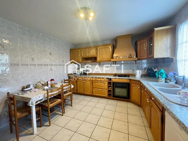 Maison - 171 m² - 9 pièces