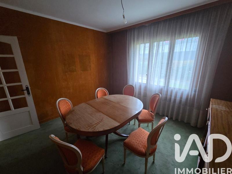 Maison - 209 m² - 7 pièces