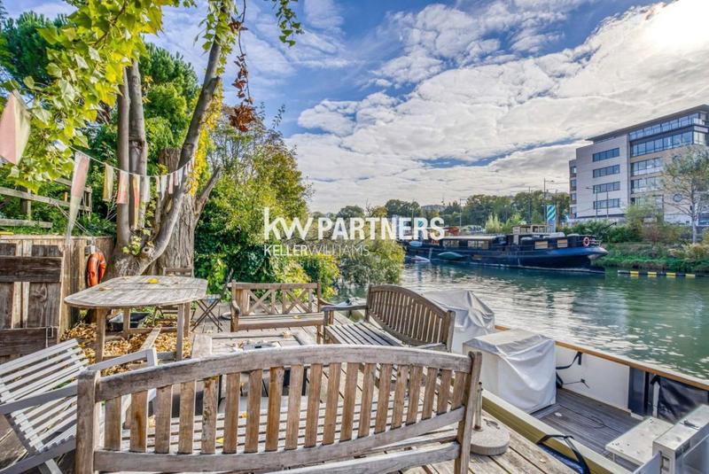 Maison - 302 m² - 10 pièces