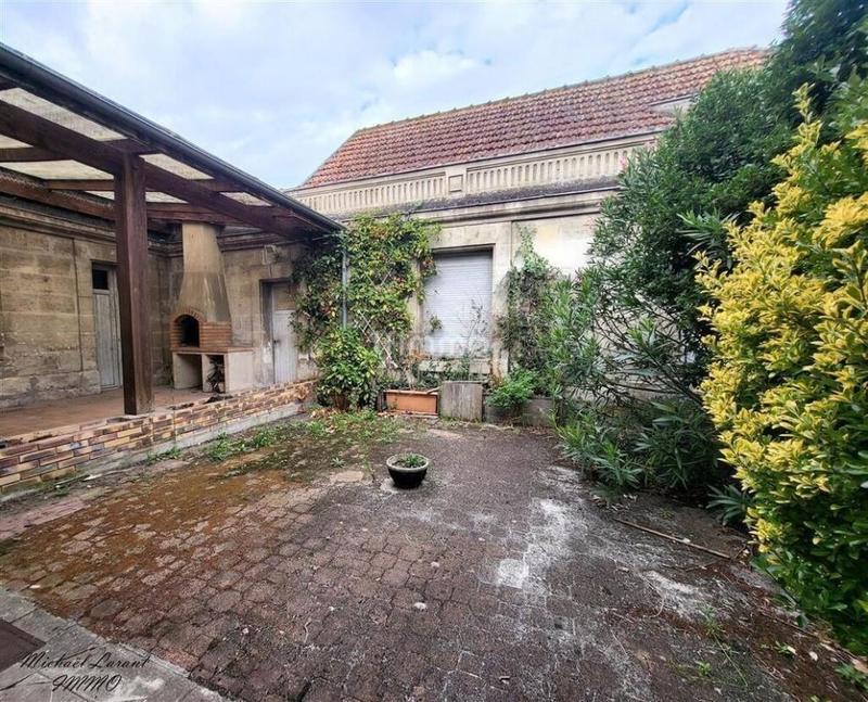 Maison de maîtres - 396 m² - 14 pièces