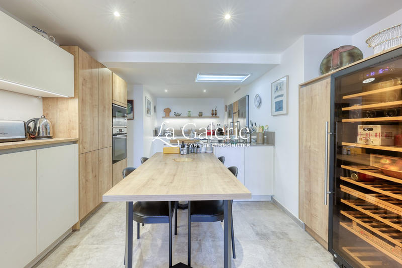 Appartement - 166 m² - 5 pièces