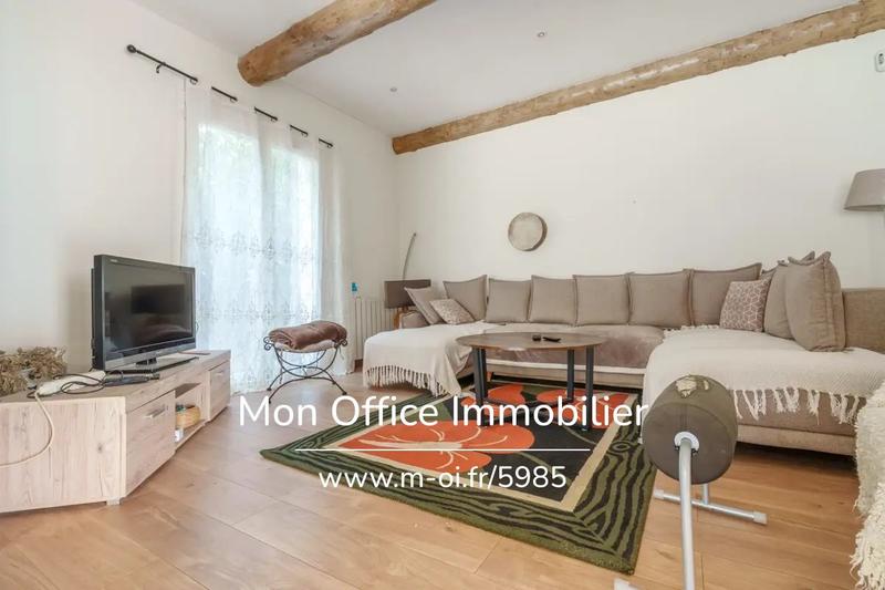 Maison - 210 m² - 6 pièces