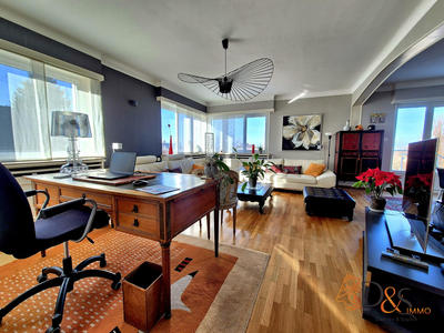 Maison - 177 m² - 7 pièces