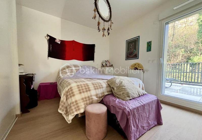 Appartement - 94 m² - 7 pièces