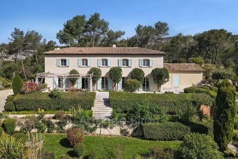 Propriété - 400 m² - 10 pièces