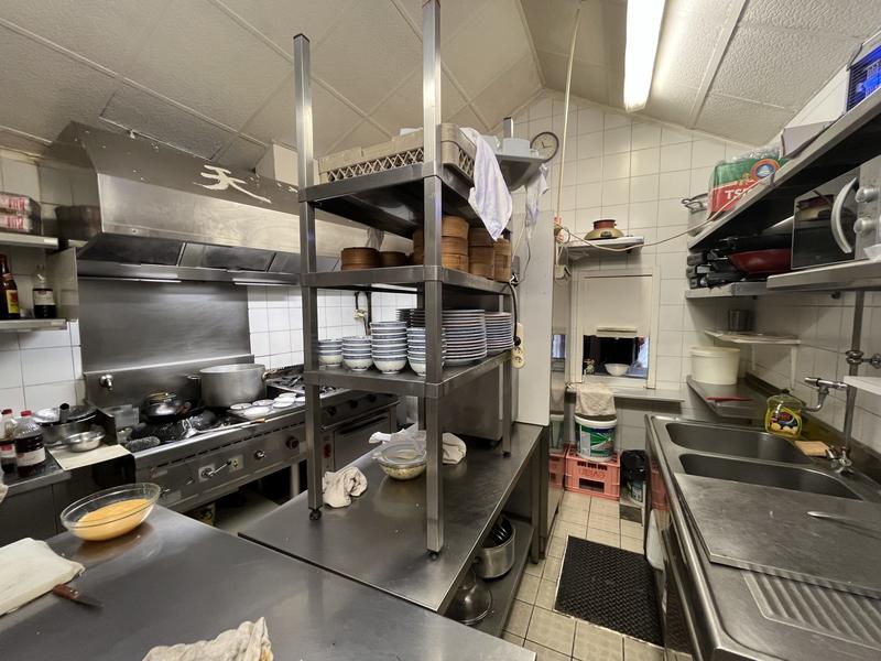 Local commercial - 142 m² - 3 pièces